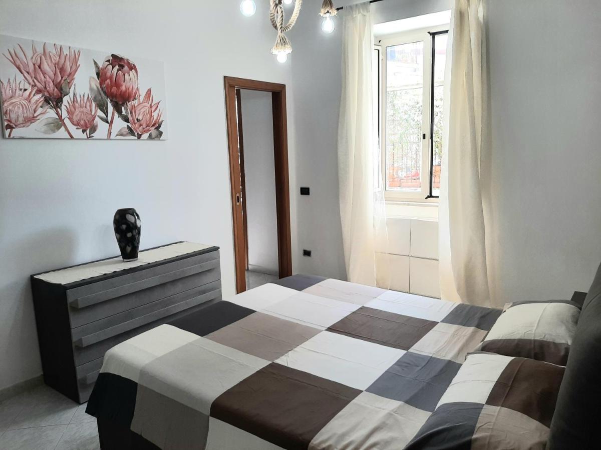 La Casa Di Nino Villa Portici Bagian luar foto