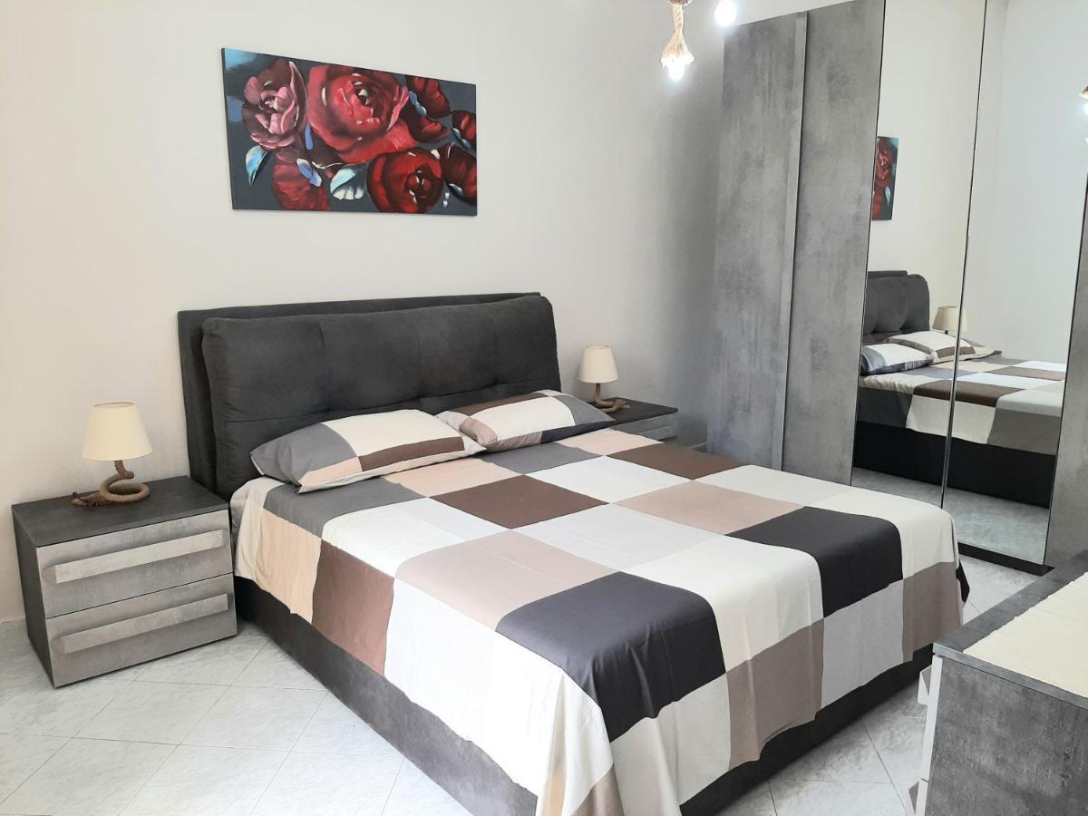 La Casa Di Nino Villa Portici Bagian luar foto