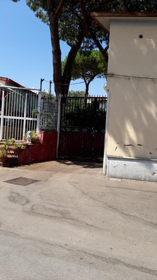 La Casa Di Nino Villa Portici Bagian luar foto